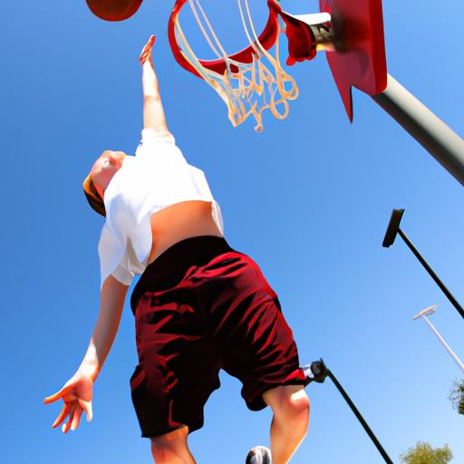 Cầu thủ nhảy cao để chạm đỉnh giỏ bóng rổ và thực hiện dunk.